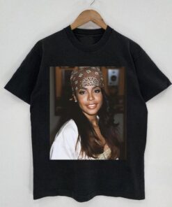 Aaliyah Photoshoot Vintage T-shirt Gift For Music Fans