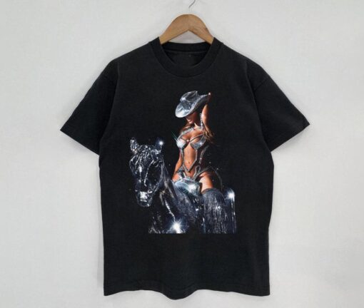 Beyonce Worldwide Singer Graphic T-shirt