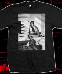 Supermodel Kate Moss On Toilet Funny T-shirt