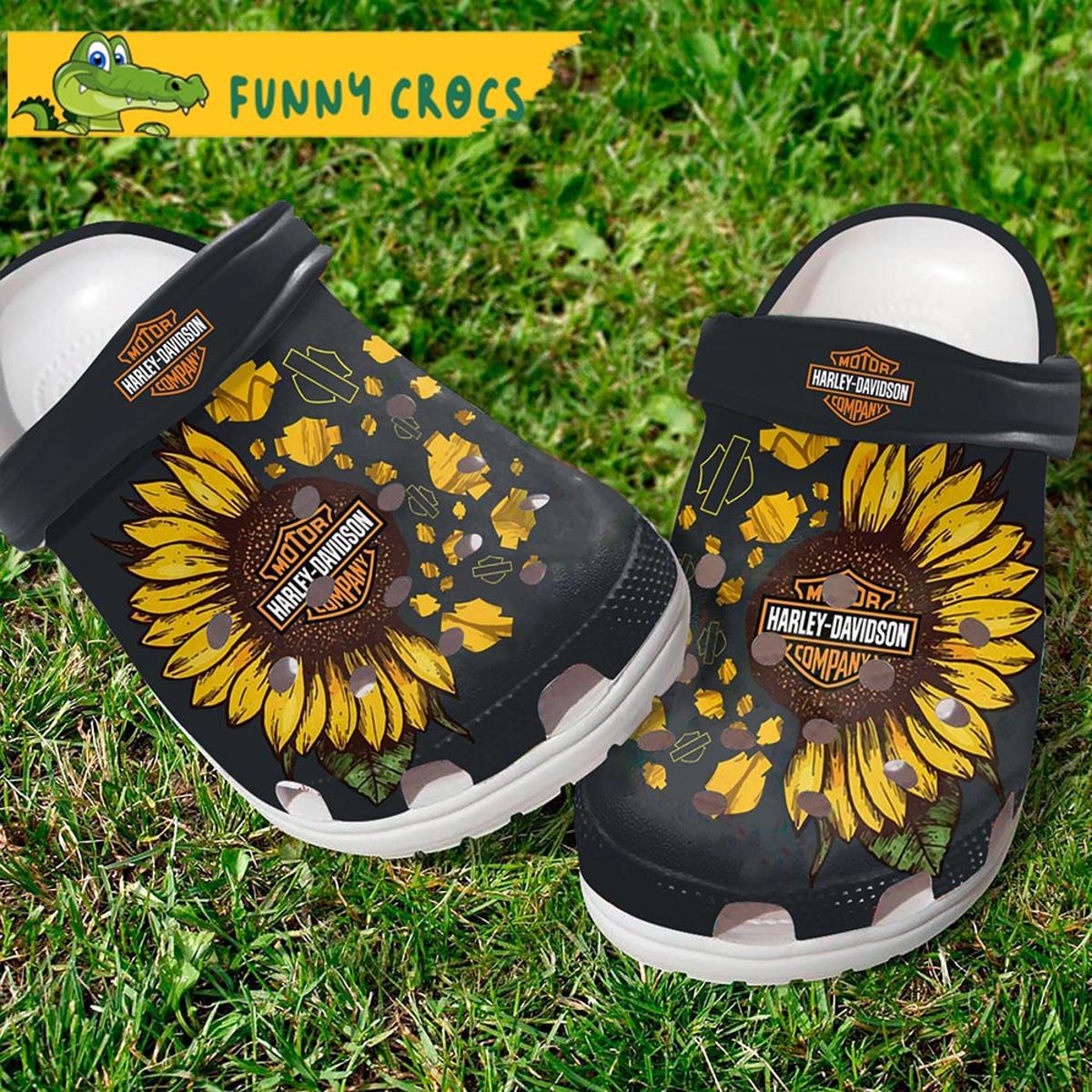 Funny Mama Bear Sunflower Gifts Crocs Classic