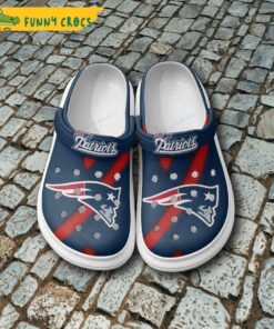 Personalized New England Patriots Nfl Baby Yoda Crocs Sandals