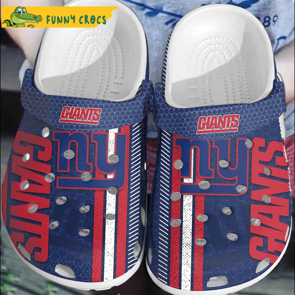 Personalized New England Patriots Nfl Baby Yoda Crocs Sandals