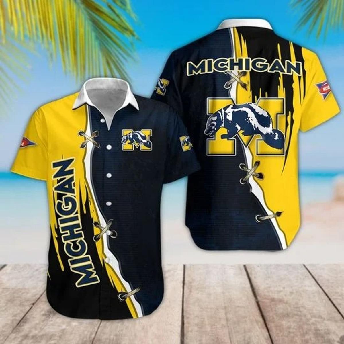 Colosseum Mens Navy Blue What Else Michigan Wolverines Hawaiian Shirt