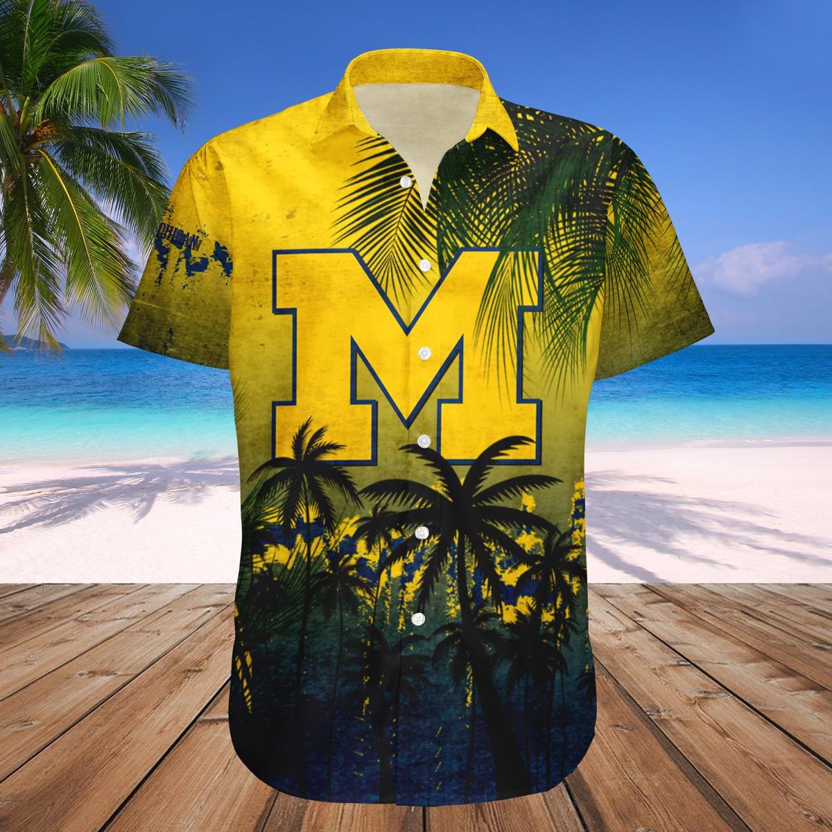 Colosseum Mens Navy Blue What Else Michigan Wolverines Hawaiian Shirt