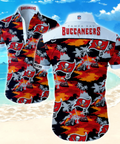 Tommy Bahama Red Coast Luminescent Fronds Camp Islandzone Buccaneers Hawaiian Shirt